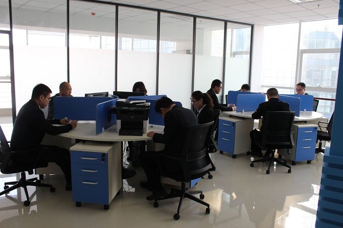 銀豐國際化形象辦公區(qū)